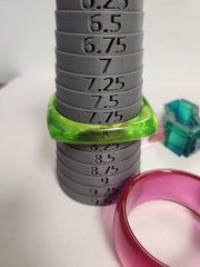 Bracelets Lot Of 9 Vintage Mixed Materials Bright Acrylic Metal