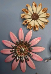 Vintage Enamel Metal Flower Brooch Lot of 7 Pcs, 1 Pair Matching Earrings