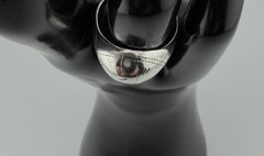 Vintage Sterling Silver Dome Signet Ring Engraved Leaf Design Size 7.75 925