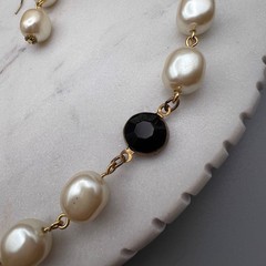 Vintage Faux Pearl Black Glass Long Necklace Earring Set Gold Tone 32 In Opera
