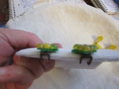 Unique VTG plastic Clip Earrings, push on yellow leaves, grapes clips FE25-33