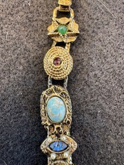 Gorgeous Vintage 1960’s GOLDETTE Gold Victorian Revival Slide Charm Bracelet