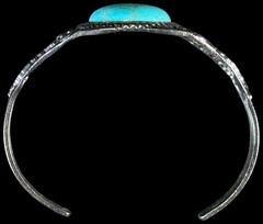 Southwestern Style Vintage Cuff Bracelet with Faux Turquoise Stone – Silver Tone