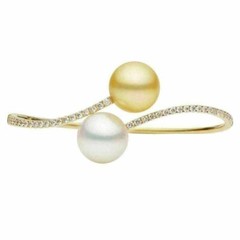 1.03CT DIAMOND WHITE & GOLDEN SOUTH SEA PEARL 18KT YELLOW GOLD BANGLE BRACELET