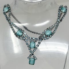 Vintage Juliana D&E DeLizza Elster Aqua Blue Rhinestone Thermoset Bib Necklace