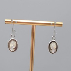 Vintage Real Shell Cameo Pierced Earrings Silver tone Dangle 7/8″