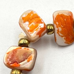 Vintage Artisan Orange Shell Stretch Bracelet Iridescent Boho Chic Coastal Era