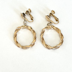 Vintage Napier Gold Tone 70s Twisted Oval Chunky Screw Back Clip On Earrings
