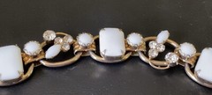 Vintage Juliana DeLizza & Elster D&E 5 Link Bracelet Unsigned White Milk Glass