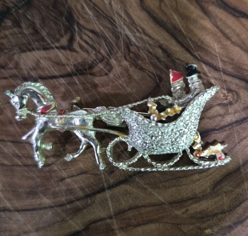 Vintage BROOCH Signed GERRY’S Silver Tone Pin 2″ CHRISTMAS ENAMEL SLEIGH