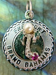 Vintage Sterling Silver Faux Pearl Freeport Grand Bahamas Pendant 2.5 Grams