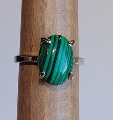 Silver Plated Ring With Prong Set Faux Green Malachite Cabochon Size 8 Vintage