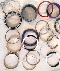 Lot of 21 Bangle Bracelets Mixed Metal Plastic Stackable Fashion Jewelry