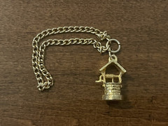 Vintage Gold Tone Plated Wishing Well Queens Royal Charms