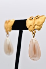 Givenchy Vintage Butterfly Pearl Drop Earrings Brushed Gold Signed 1980s 9D