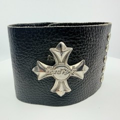 Bracelet Hard Rock Cafe Iron Cross Leather Cuff Black Silver Tone Biker Retro