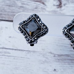 Vintage Clip On Earrings Dark Grey & Silver Tone Unusual