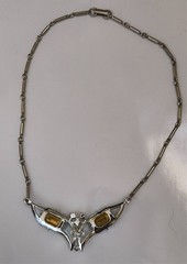 Vintage Art Deco style bow necklace silver tone choker hook red pink gemstones