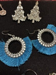 Jewelry Lot Various Costume Jewelry 19pc Total Ear Rings, Brooches And Rings
