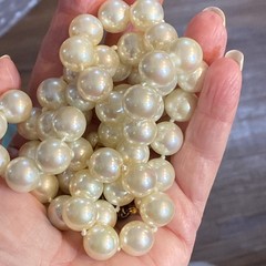 SIGNED CAROL LEE 925 HUGE 10 MM. IRIDESCENT LUSTRE GLASS PEARL KNOTTED NECKLACE