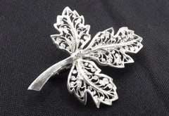 Vintage 835 Silver European Filigree Leaf Brooch
