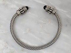 Twisted Sterling Silver Cuff Bracelet w/ Black Onyx Ends ~ 29.2g ~ 9-C701