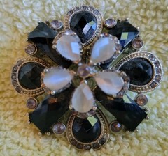 Vtg Round Brooch Faceted Black White Smokey Gems 1.75″ Silvertone READ