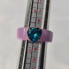 Chunky Ettika Resin Crystal Heart Ring Lilac-Colored Band with Blue Crystal Hear
