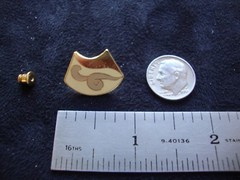 VINTAGE SAMUEL HUANG CLOISONNE EARRINGS WHITE & GREY ENAMEL GOLD FILLED POST