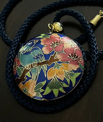 ✨VTG ASIAN GOLDTONE CLOISONNÉ PENDANT • COBALT BLUE • BIRD & FLOWERS • BLUE CORD
