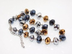 C274-VINTAGE NECKLACE~GLASS BEADS~GOLD/BLACK/SILVER TONE~18″ -21″~WOW!