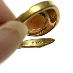 Vintage Avon Signed Gold Tone Leaf Wrap Ring Small Rhinestone Accent Size 5.5