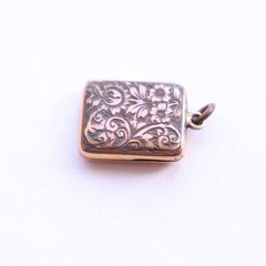 Antique Vintage English Rolled Gold Locket Pendant Floral Engravings – NO TARIF