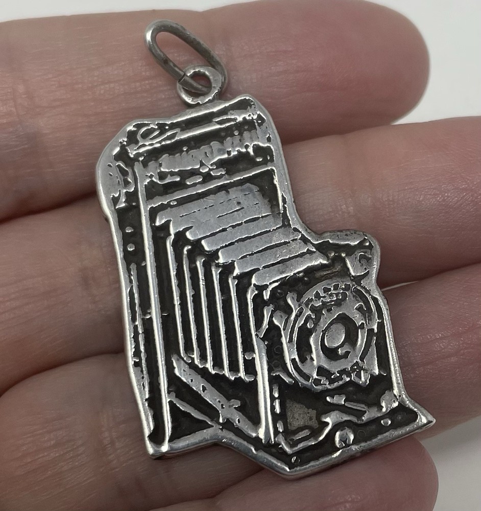 Vintage Silver Pendant Of Antique Camera 1.5 Inches Long 8 Grams