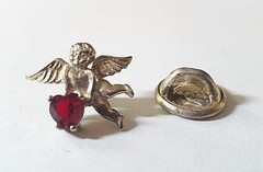 Vintage 925 Sterling Silver & Ruby 3/4″ Cherub/Guardian Angel Heart Lapel Pin
