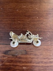 Red Painted Automobile Car Mother Of Pearl Wheels Broach Pin Back