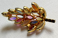 Vintage Juliana Delizza Elster Rhinestone Brooch Pin Textured Leaf Vaseline VGC