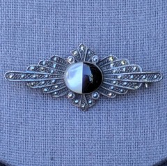 Vintage 925 Sterling Silver Marcasite Black & White Brooch Pin MOP Stone F3