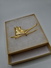 Vintage Goldtone Ski Brooch Sweatet Jacket Statement Winter Sport