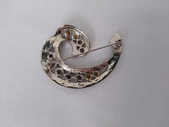 Vintage Pin Brooch Clear Rhinestone Classic Silver Toned Jewelry