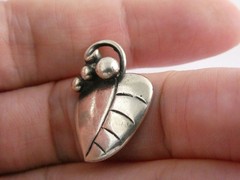 Vintage Sterling Silver Grape Leaf Pendant Numbered 249A 3.4g 24mm Length