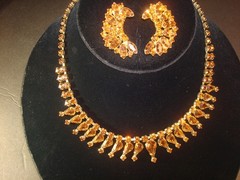 GORGEOUS Vintage SET AMBER RHINESTONES NECKLACE AND EARRINGS PRONGS PERFECT