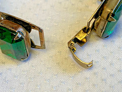 Vtg Art Deco Bracelet 7″ Fashion Jewelry Green Emerald Color Glass Stones