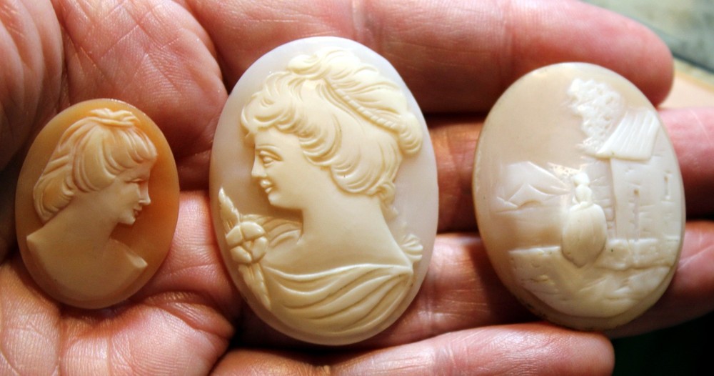 3 Antique Loose Shell Cameo With Warm Peach & White Tones LOT