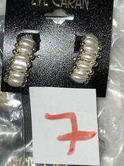 Vintage Eve Caran 1980’s/1990’s FABRICATED PEARL VINTAGE CLIP EARRINGS NWT St#03