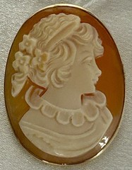 Vintage Hand Carved Shell Cameo Brooch Pendant 14K Gold Estate Italian