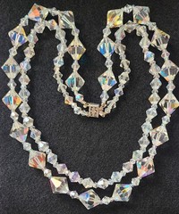VINTAGE STUNNING 2 STRAND AURORA BOREALIS FACETED GLASS NECKLACE