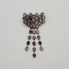 VTG Bow Brooch 2.25in Silver Tone Brilliant Crystal Dangling Rhinestone Estate