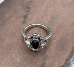 Black Stone Faux Onyx Ornate Silver Tone Metal Women’s Boho Fashion Ring Size 5