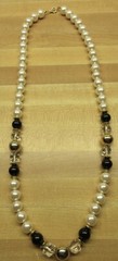 VTG 25″ gold tone metal off white faux pearl black clear bead strand Necklace